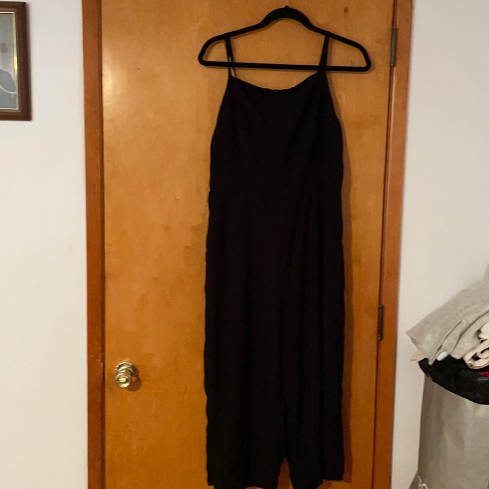 Old navy jumpsuit been worn